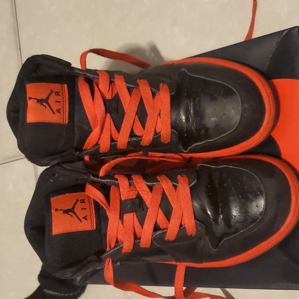 Jordan Retro high black Fushion size 4.5Y